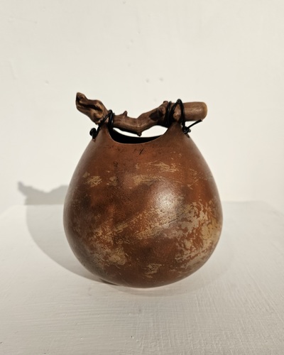 Anne Morrison
Red Speckled Pot
Raku ceramic h14cm
£160