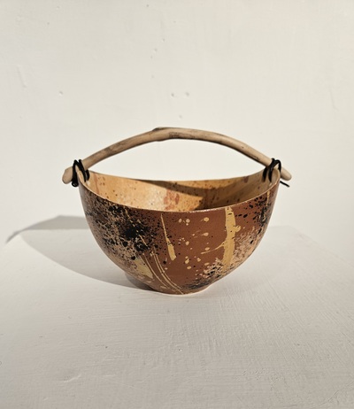 Anne Morrison
Autumn Gold Bowl
Raku ceramic h14cm
£160