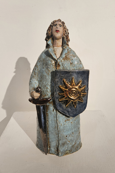 Ludmilla Kosmina
Sword and Shield
Handpainted ceramic sculpture h32cm
£350
